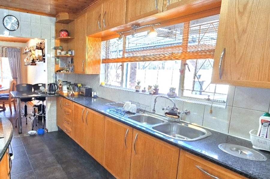 3 Bedroom Property for Sale in Vaalpark Free State